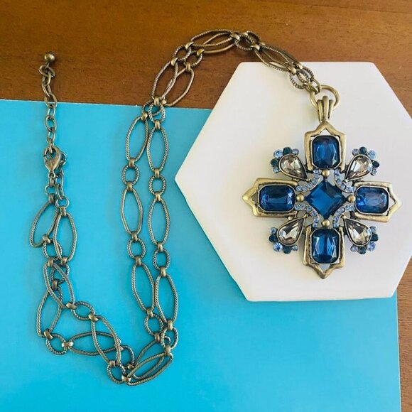 Vintage Large Goldtone Maltese Cross Pendant Necklace Blue & Clear Rhinestones - Picture 3 of 5